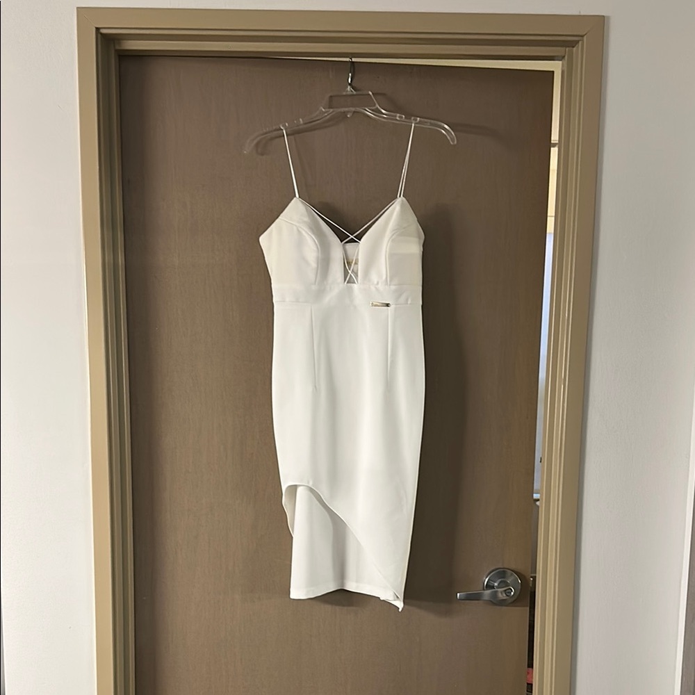 Elegant White Spaghetti Strap Sheath Dress